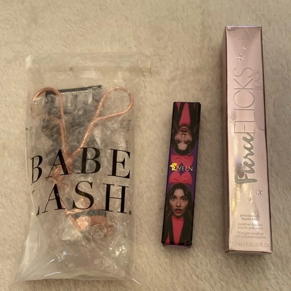 Babe Lash Curler , Qveen Bow Down‎ Brow Glue, Fierce Flicks Flip Liquid Liner